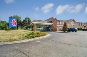 Motel 6-Waukegan, IL